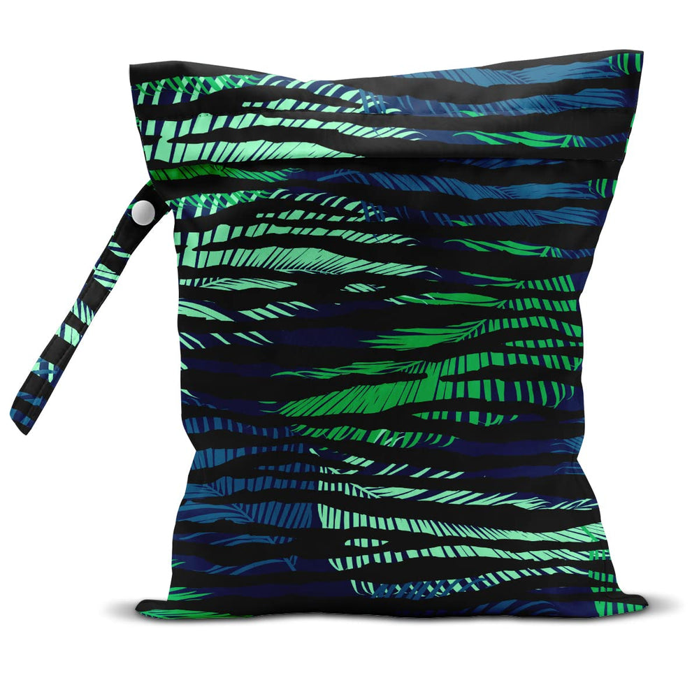 Zcyxuuw Wet Bag shows waterproof material keeping essentials dry while traveling.