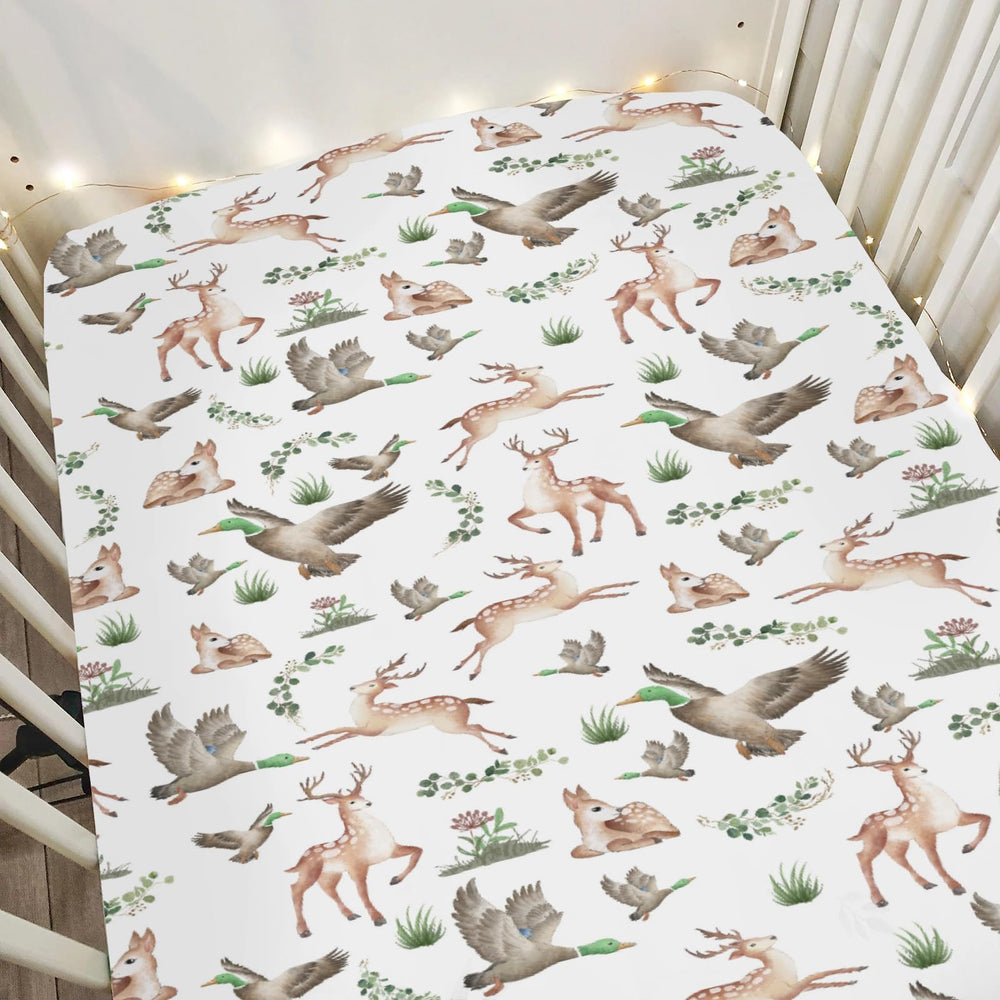 ZoUbqchY wild animals hunting crib sheet with mallard duck print offers cozy nursery ambiance.