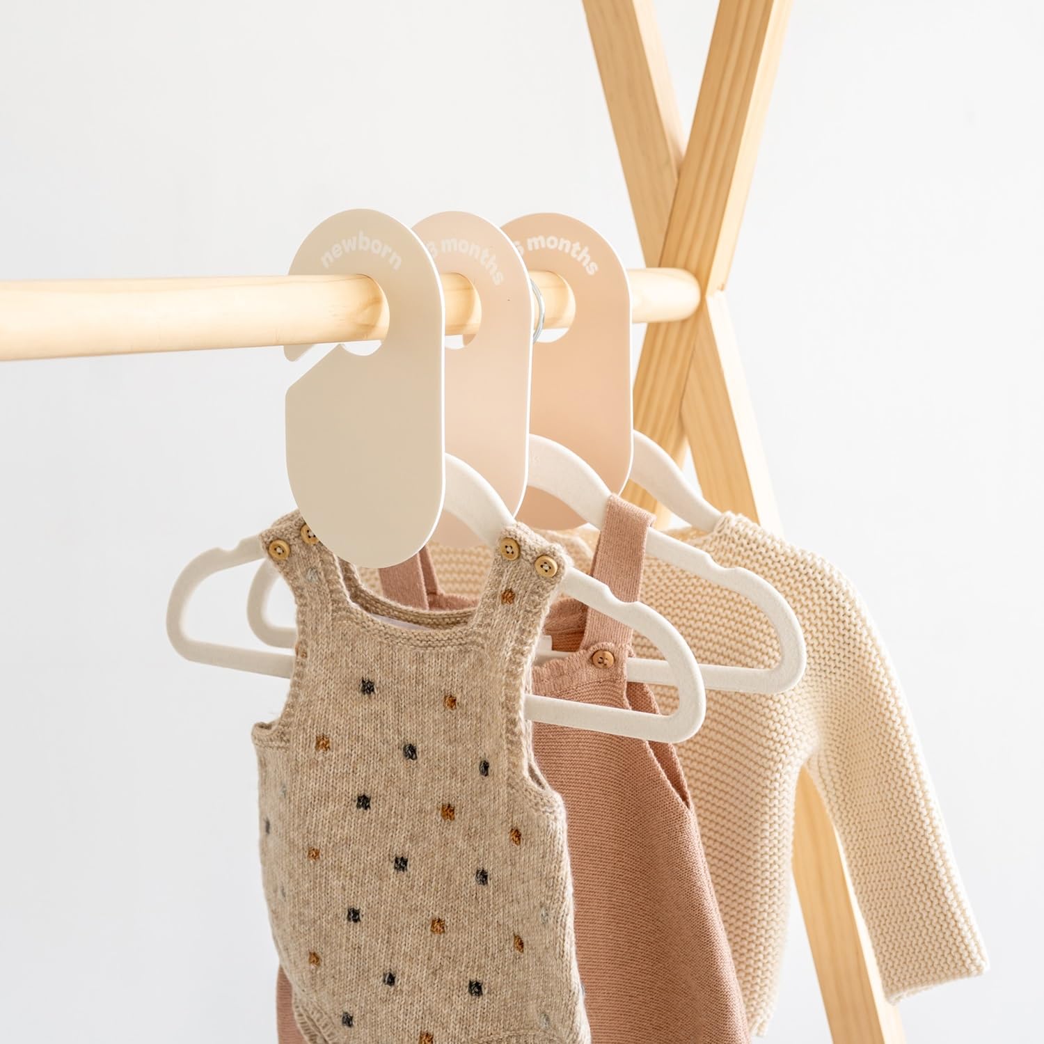 Great baby shower gift: 3 Sprouts closet dividers for new parents.
