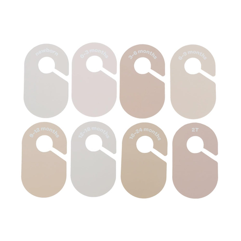 Double-sided labels by 3 Sprouts offer easy size visibility from either direction.