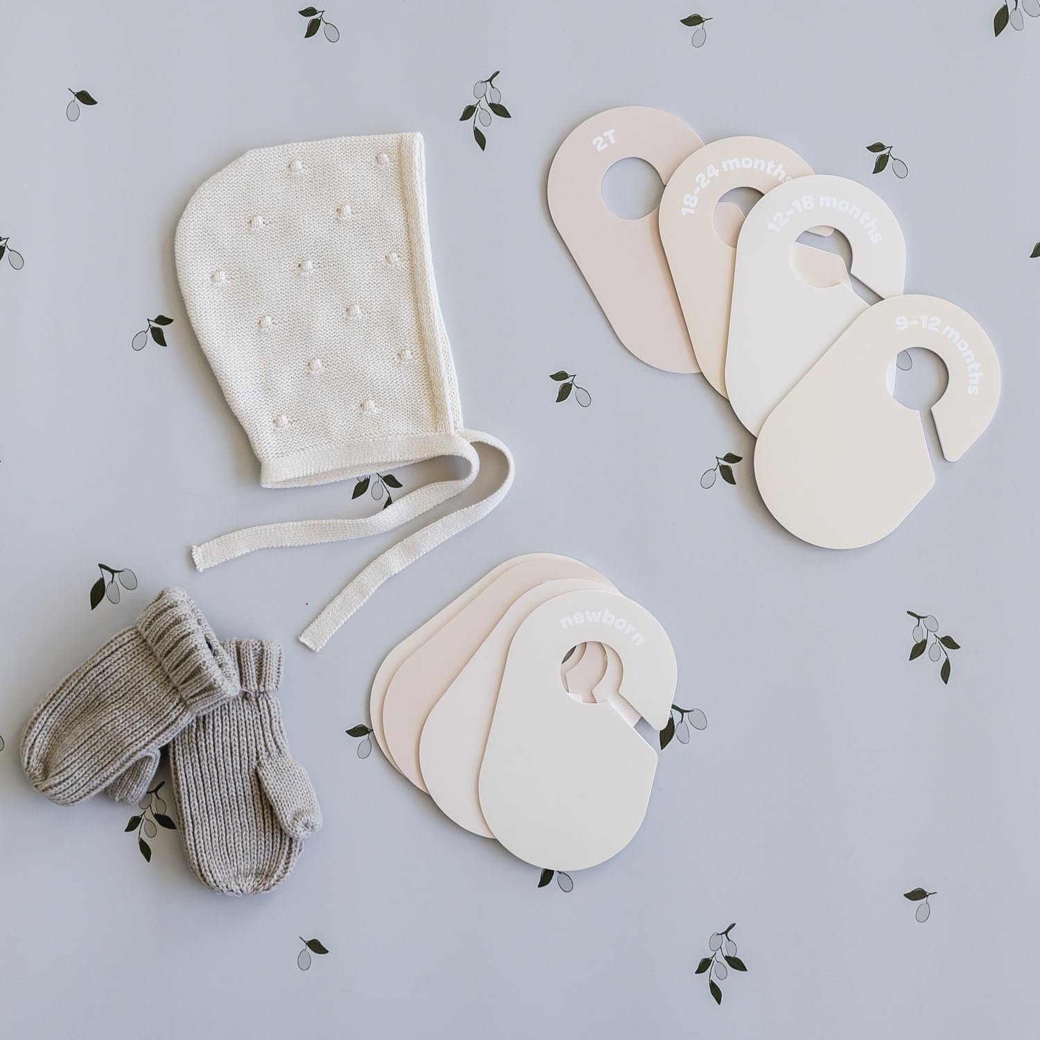 Plan growth with 3 Sprouts divider set as baby clothing changes sizes.