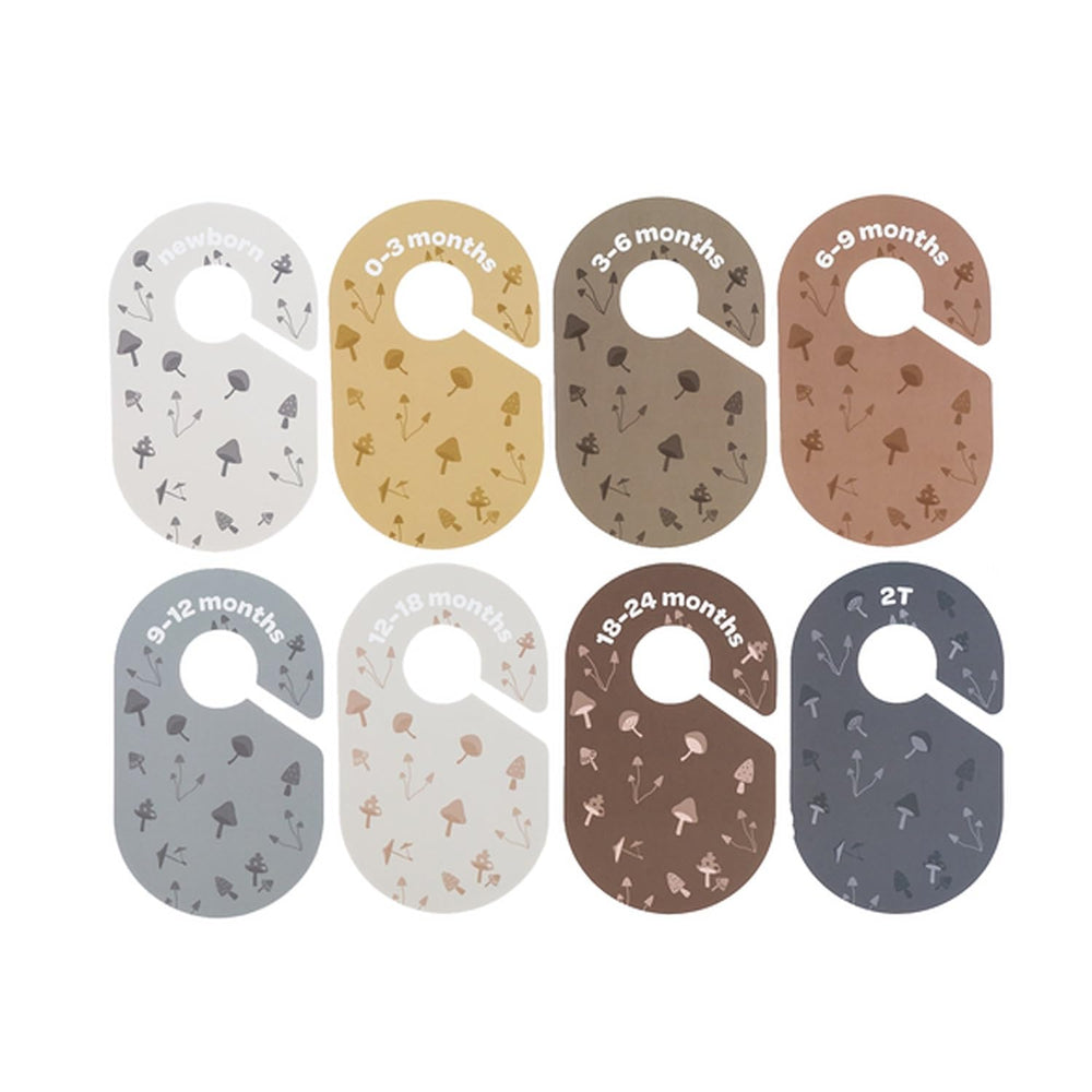 3 Sprouts Mushroom Dividers 12-18 months label saves time sorting outfits.