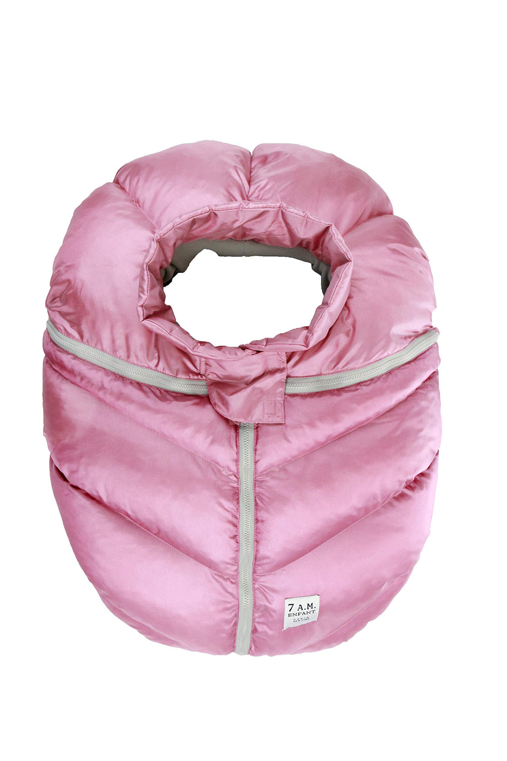 Central zipper design on the 7AM Enfant cocoon for quick baby access