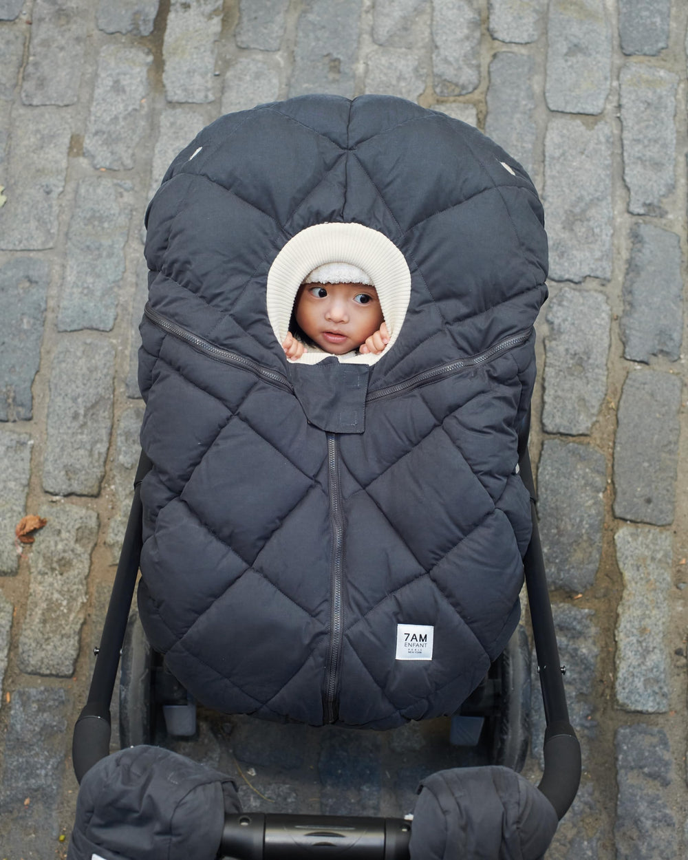 7AM Enfant Cocoon center zipper for quick baby checks