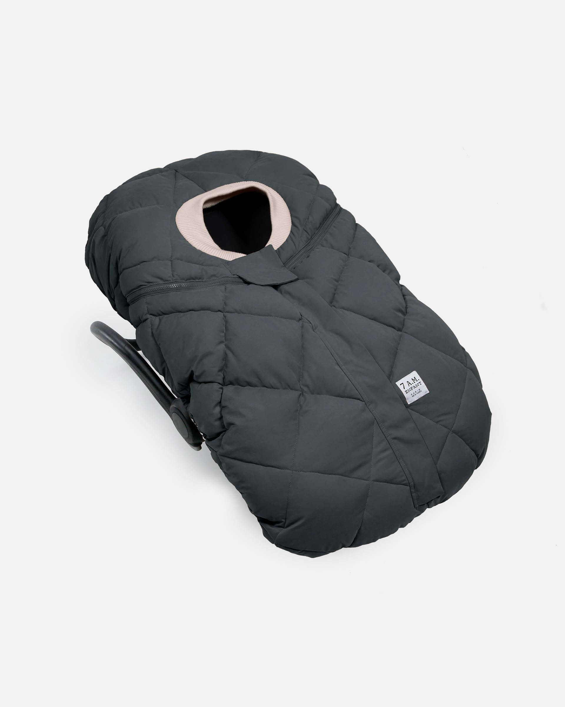 7AM Enfant Cocoon rain-repellent car seat cover protects infants in rain