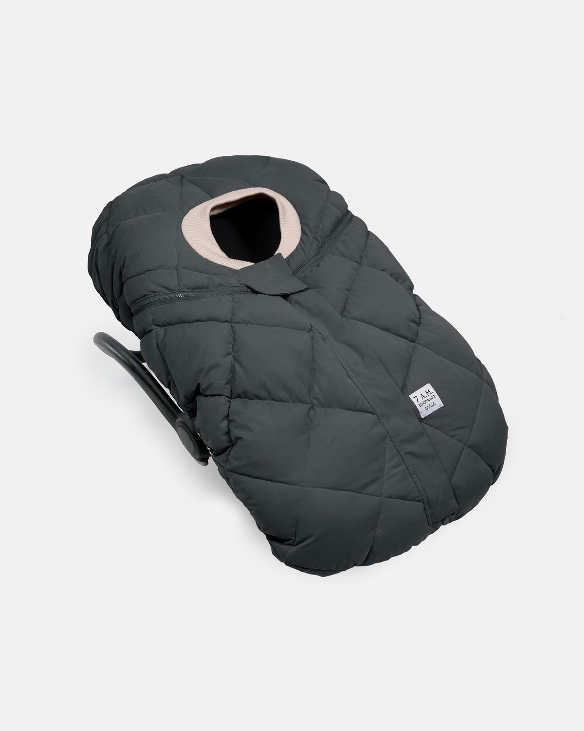 7AM Enfant Cocoon rain-repellent car seat cover protects infants in rain