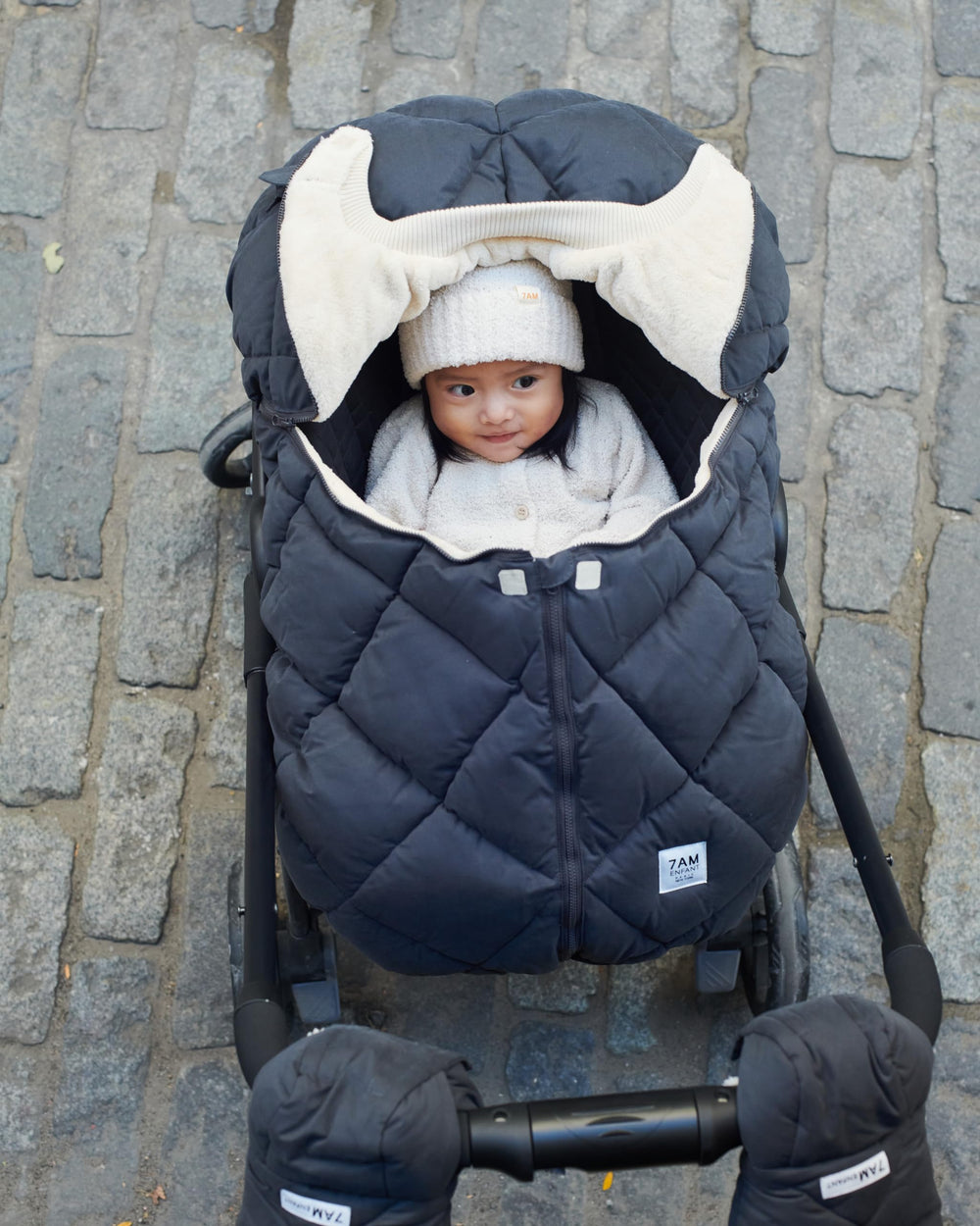 7AM Enfant Cocoon windproof car seat cover for chilly car rides