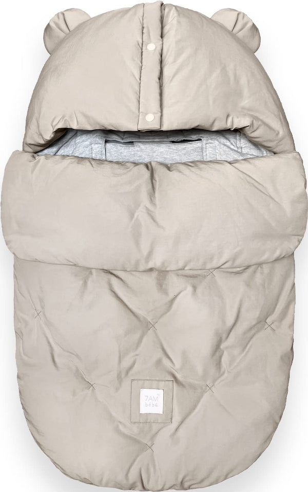 7AM Enfant universal stroller footmuff with water-repellent shell keeps baby dry on walks