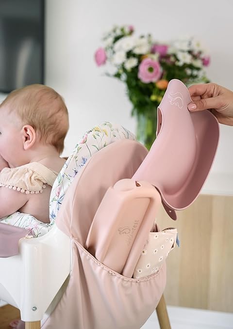 Nibble and Rest pocket pouch helps bibs and wipes stay within arm's reach