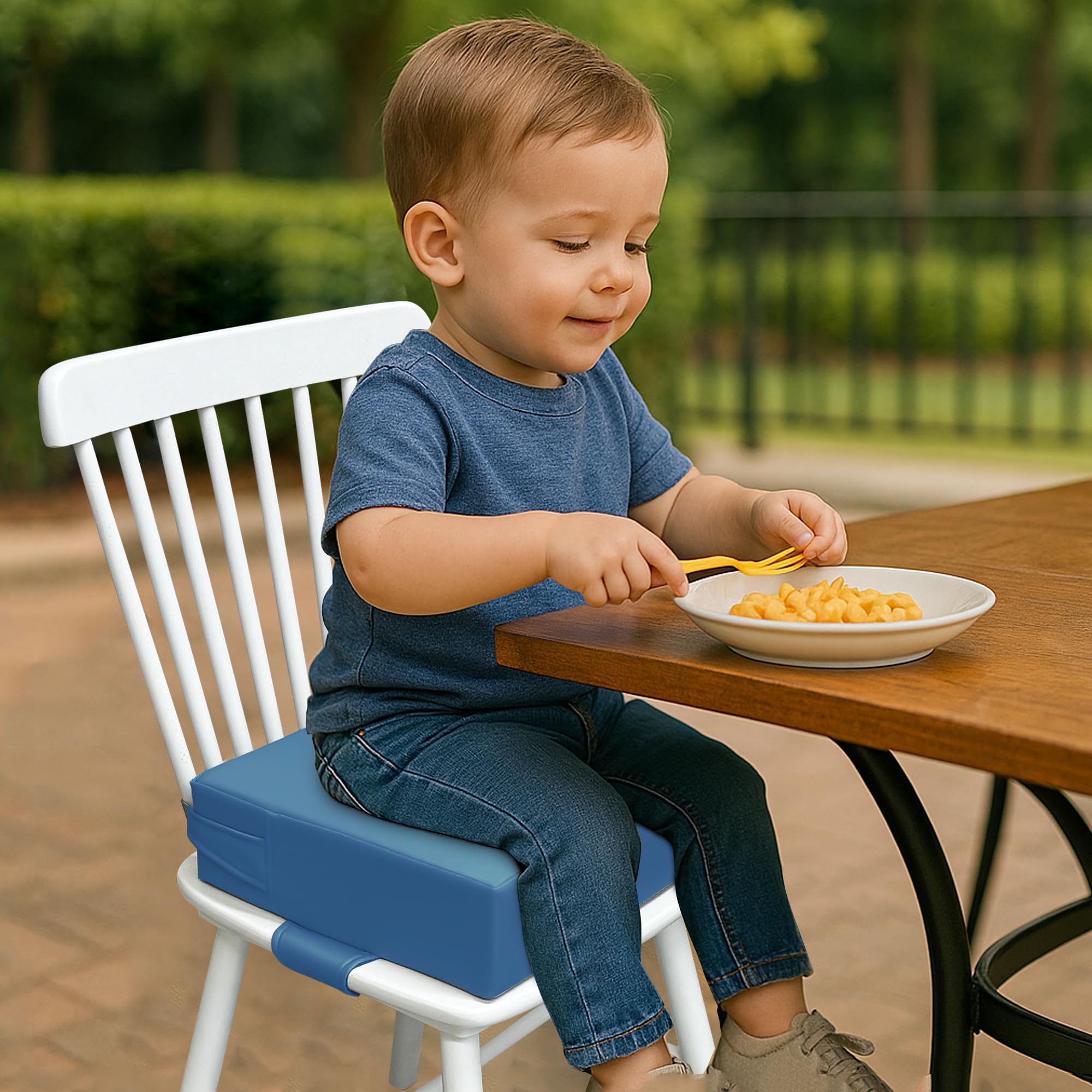 AAAini booster seat front view with waterproof PU cover