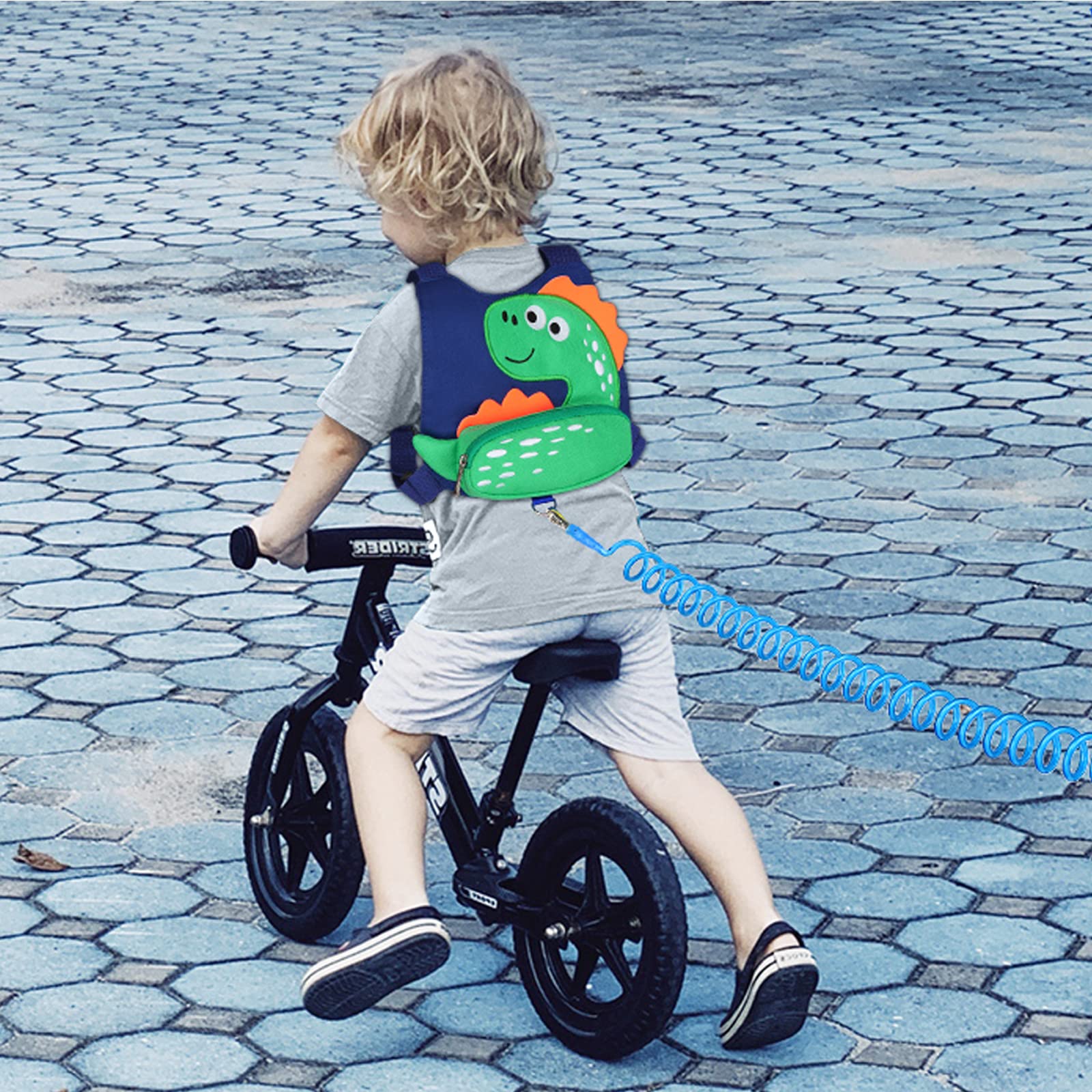 Accmor 3-in-1 design supports versatile strolling and safety