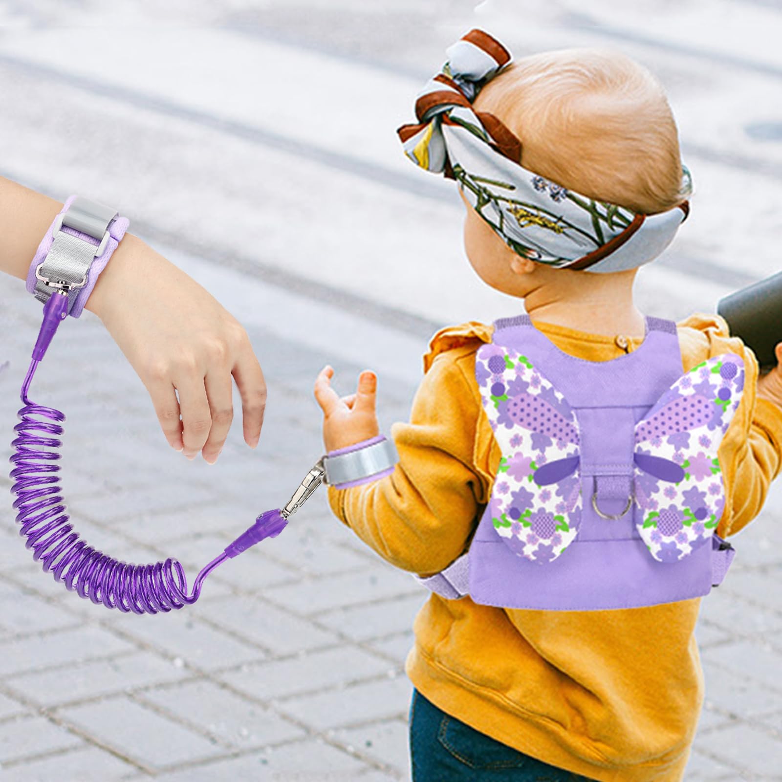 Accmor adjustable shoulder and chest straps fit 1–5 year olds.