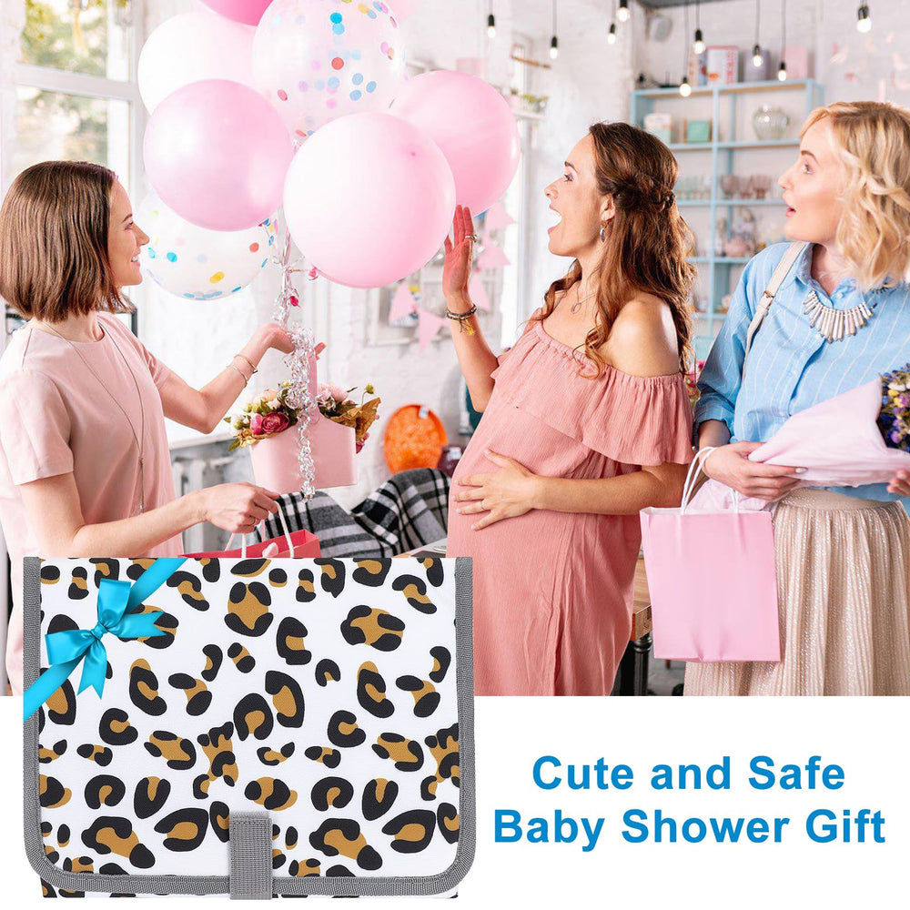 Accmor baby shower gift changing pad is durable and practical