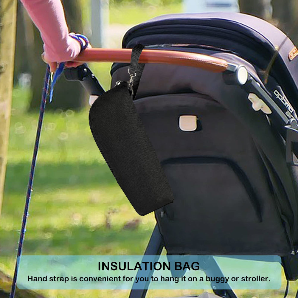 Accmor cooler bag uses a sturdy zipper to seal and insulate.
