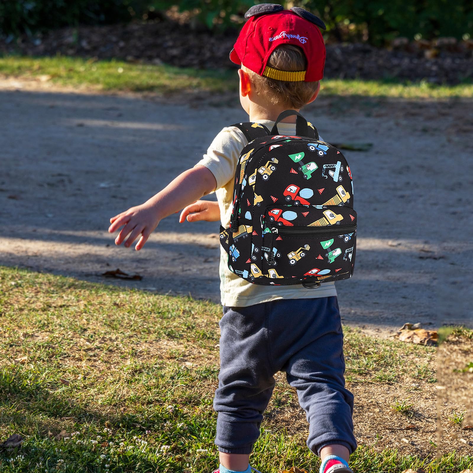 Accmor excavator-pattern backpack adds playful appeal for kids