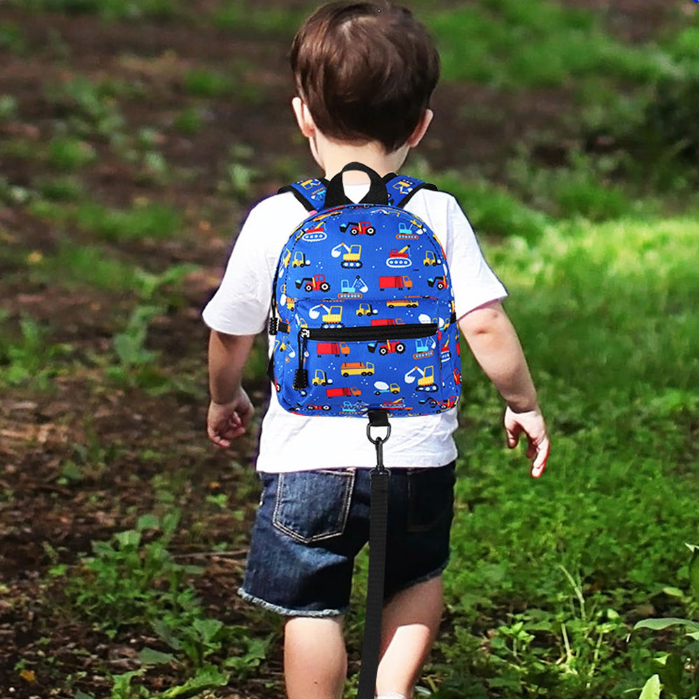 Accmor four-in-one backpack leash for versatile use with kids.