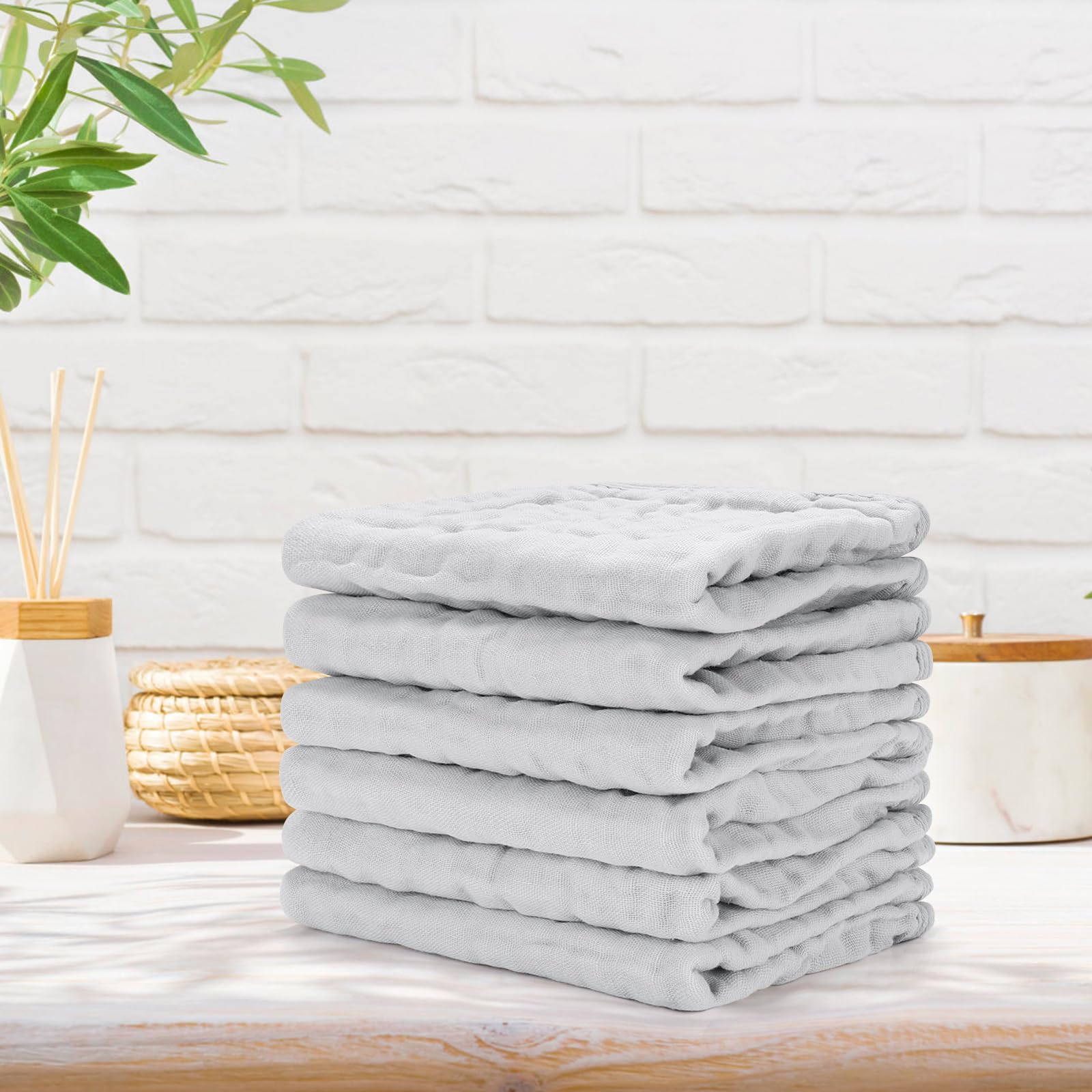 Accmor burp cloths make a thoughtful gift for baby showers.
