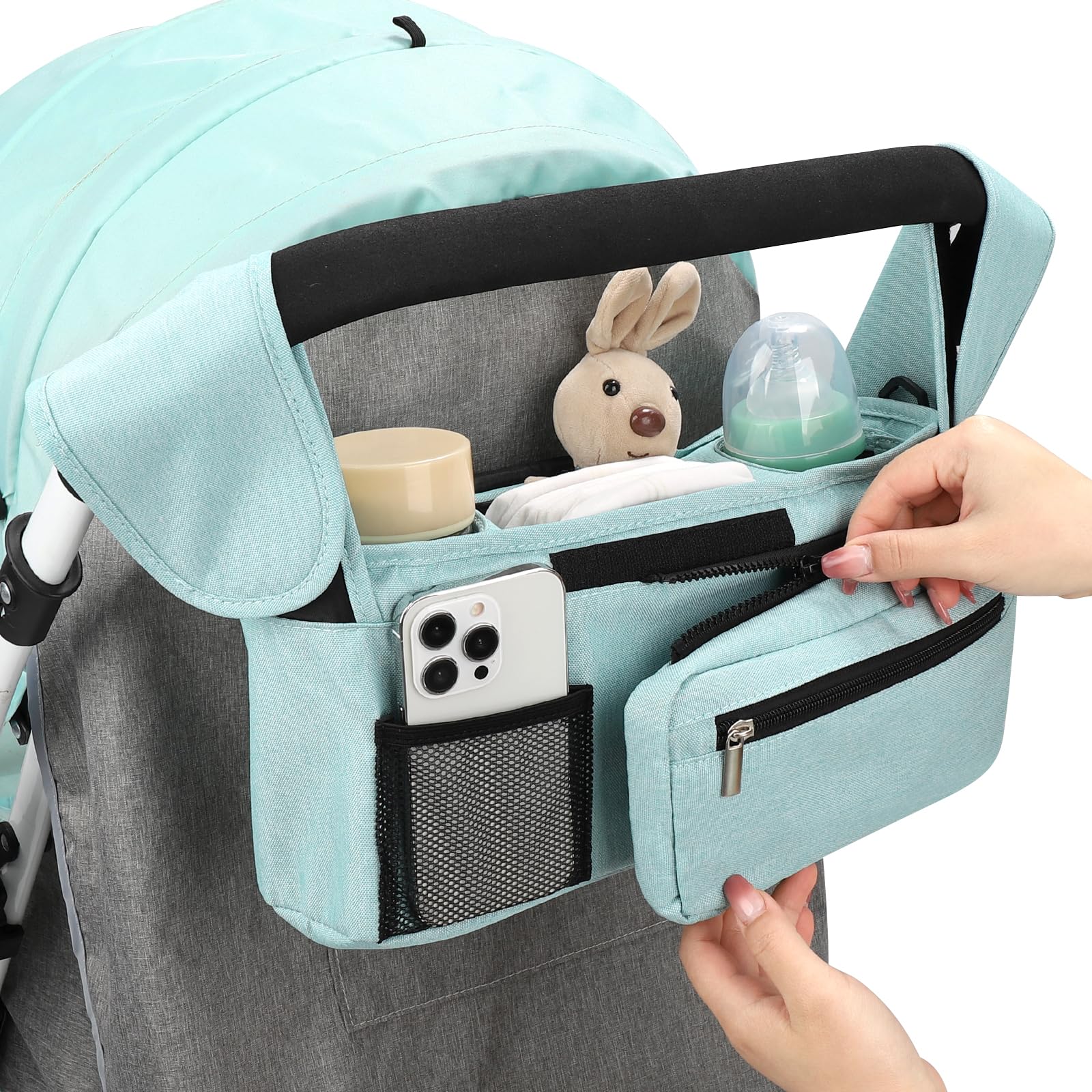 Accmor hanging setup shows easy attachment or carrying of the organizer