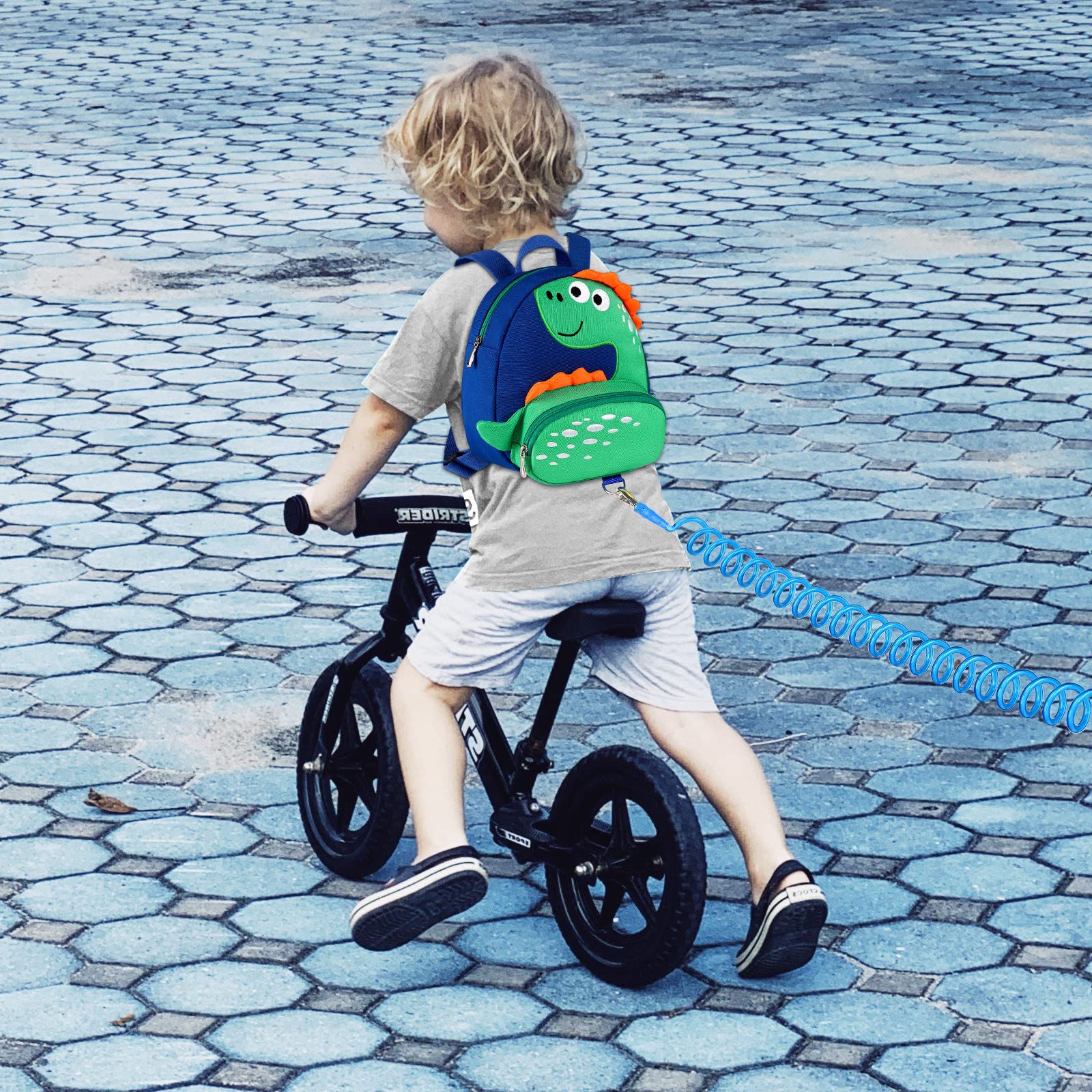 Accmor zoo and park trips feel calmer with close, hands-free supervision.