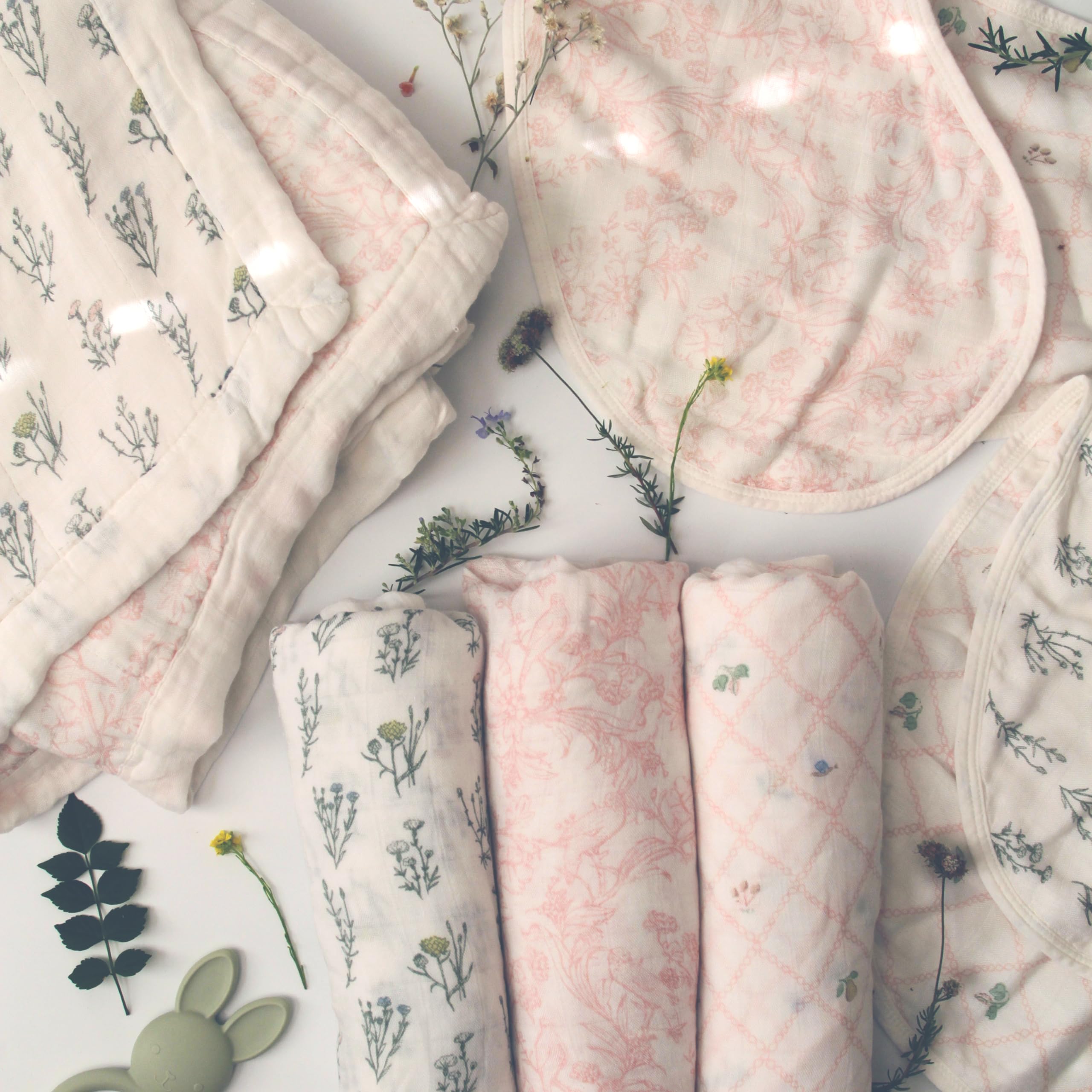 aden + anais large 47x47 blanket ideal for tummy time and play