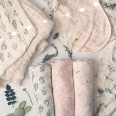 aden + anais large 47x47 blanket ideal for tummy time and play