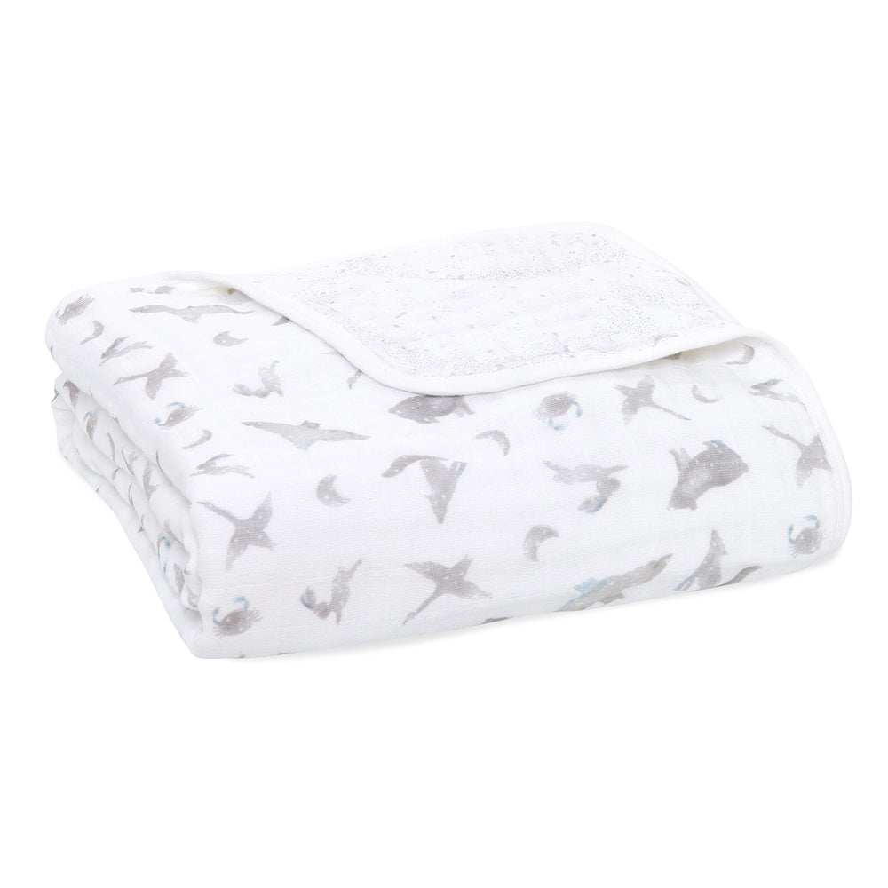 aden-anais stars blanket close-up, soft muslin for cozy naps