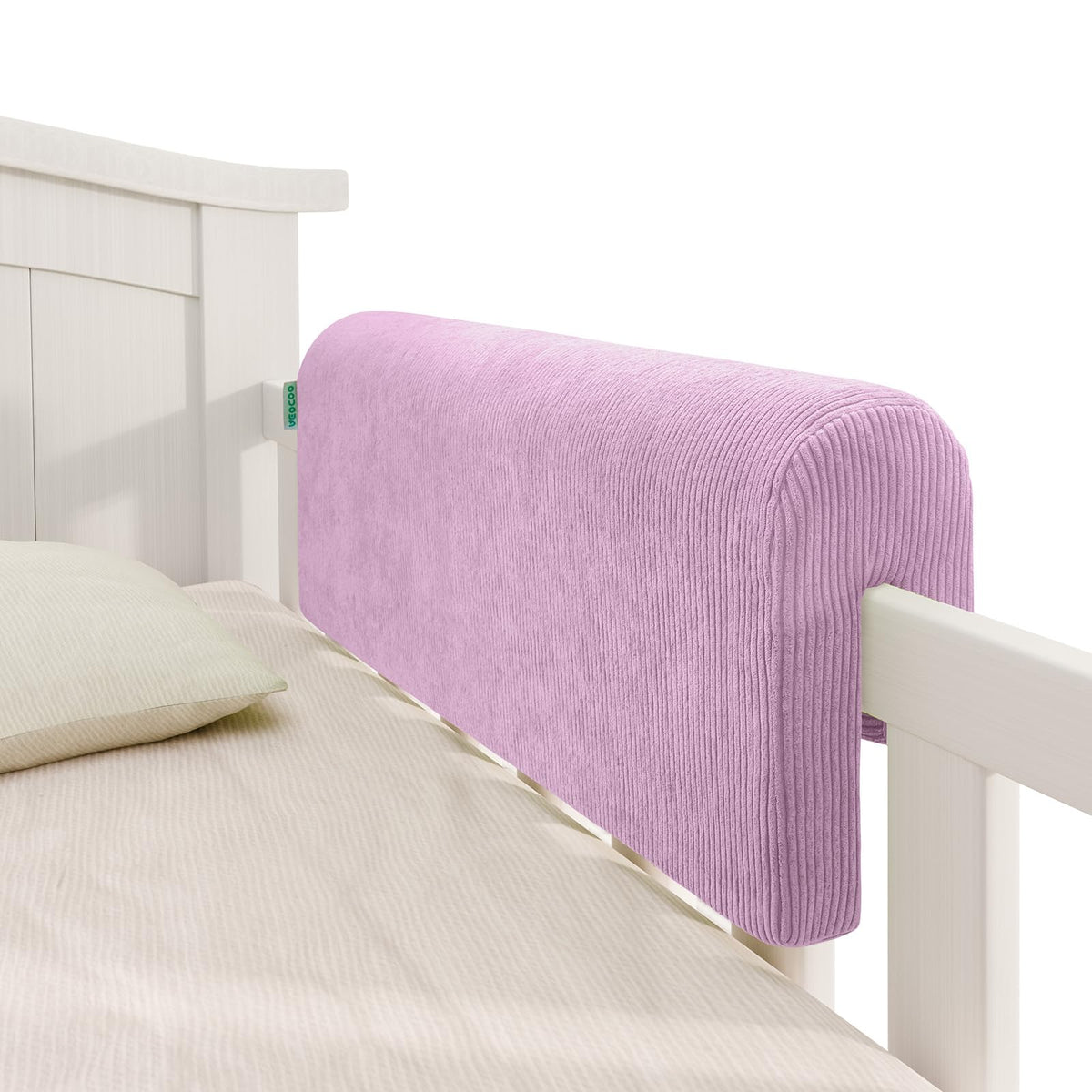 AEOCOO bed rail bumpers protector provides secure bump protection for kids.