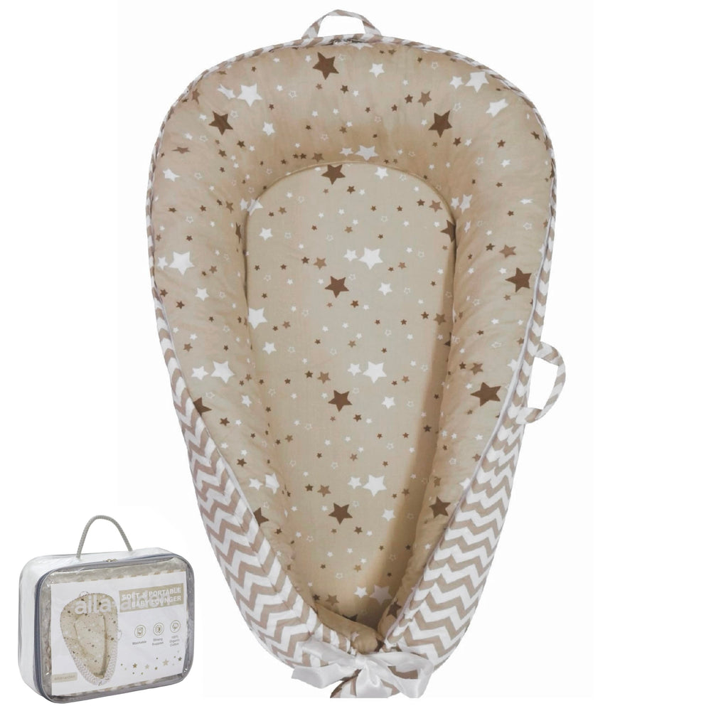 Aila+Aiden baby lounger cover close-up in organic cotton, soft and breathable.