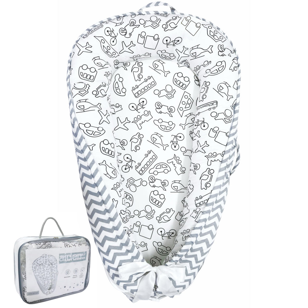 Aila+Aiden baby lounger close-up cover showing organic cotton texture for gentle daytime comfort.