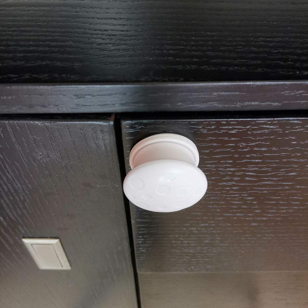 AILUOQI touch disengage magnet for quick cabinet access.