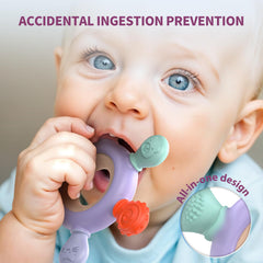 Akolik teething toy with beech wood detail offers natural warmth and contrast.