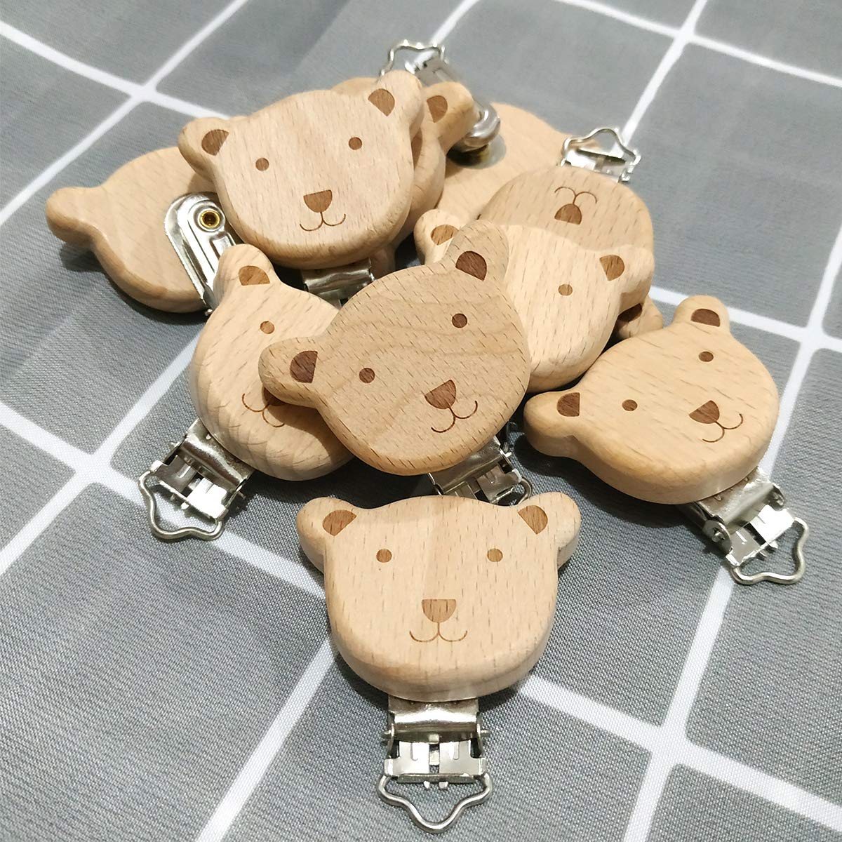 Alenybeby pacifier clip with cute animal design supports quick pacifier access