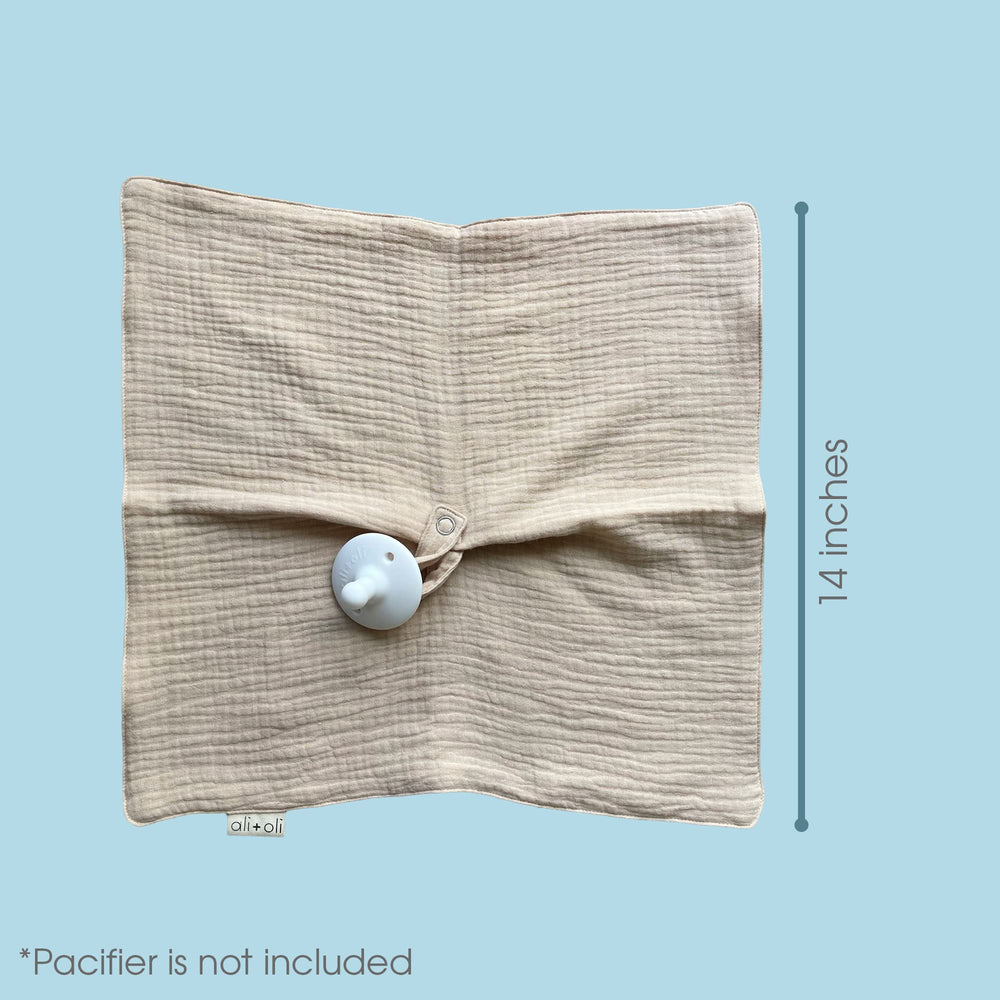 Ali+Oli machine-washable blanket for quick, simple cleaning.