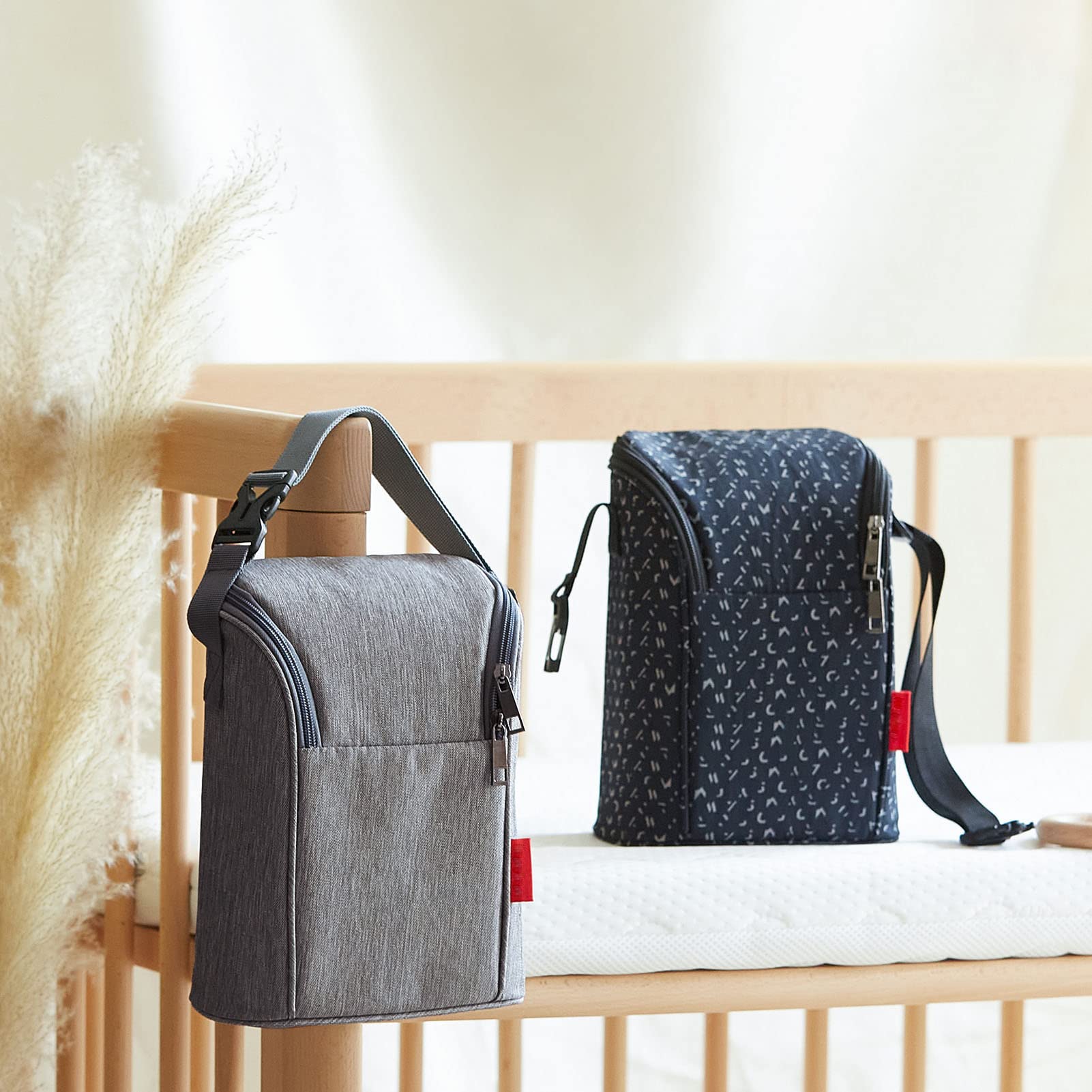 Alomejor cooler bag with buckle clip for secure car attachment.
