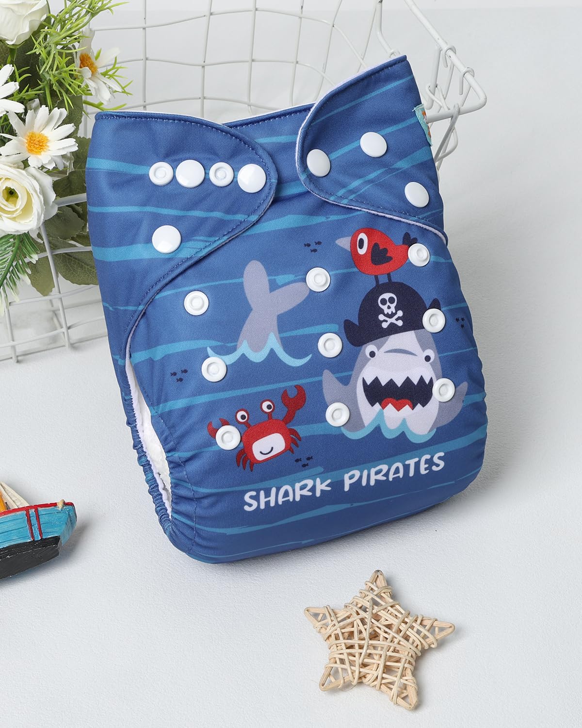 ALVABABY packaging includes 1 diaper and 2 microfiber inserts.