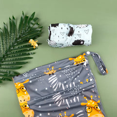 ALVABABY waterproof polyester material ensures durability during trips.