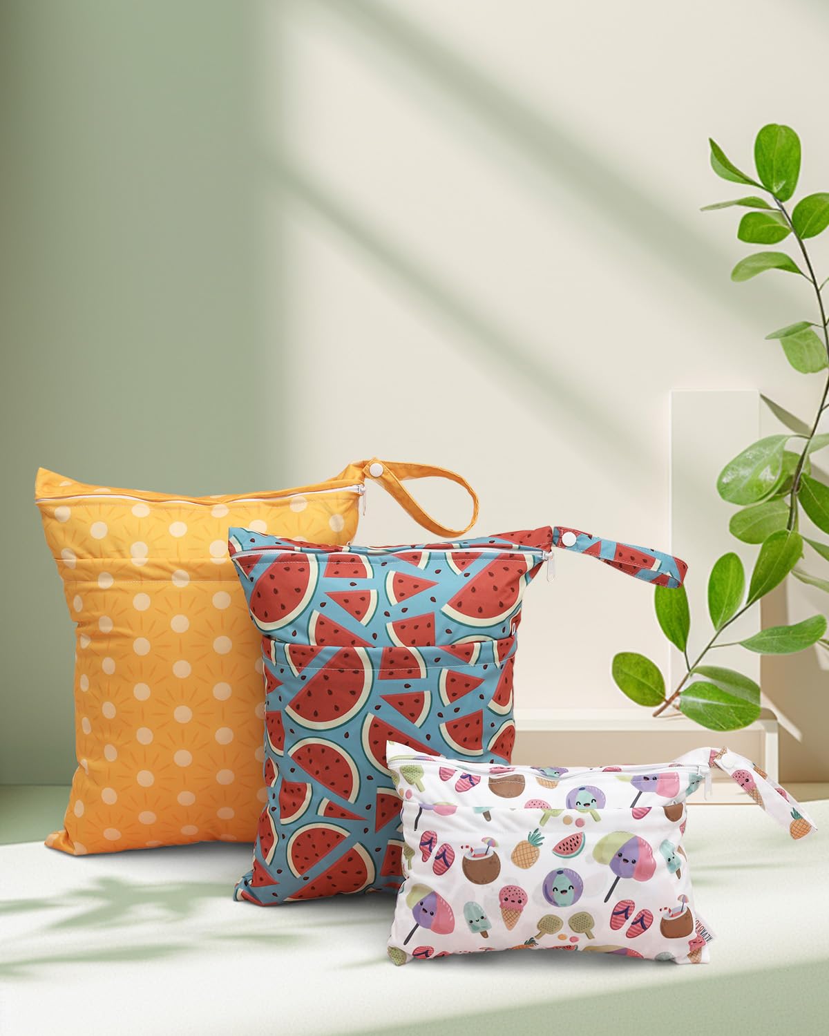 ALVABABY wet/dry bag doubles as travel or gym bag.