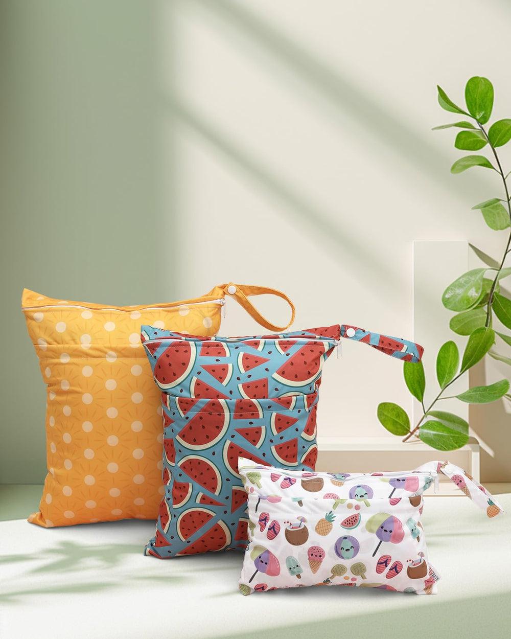 ALVABABY wet/dry bag doubles as travel or gym bag.