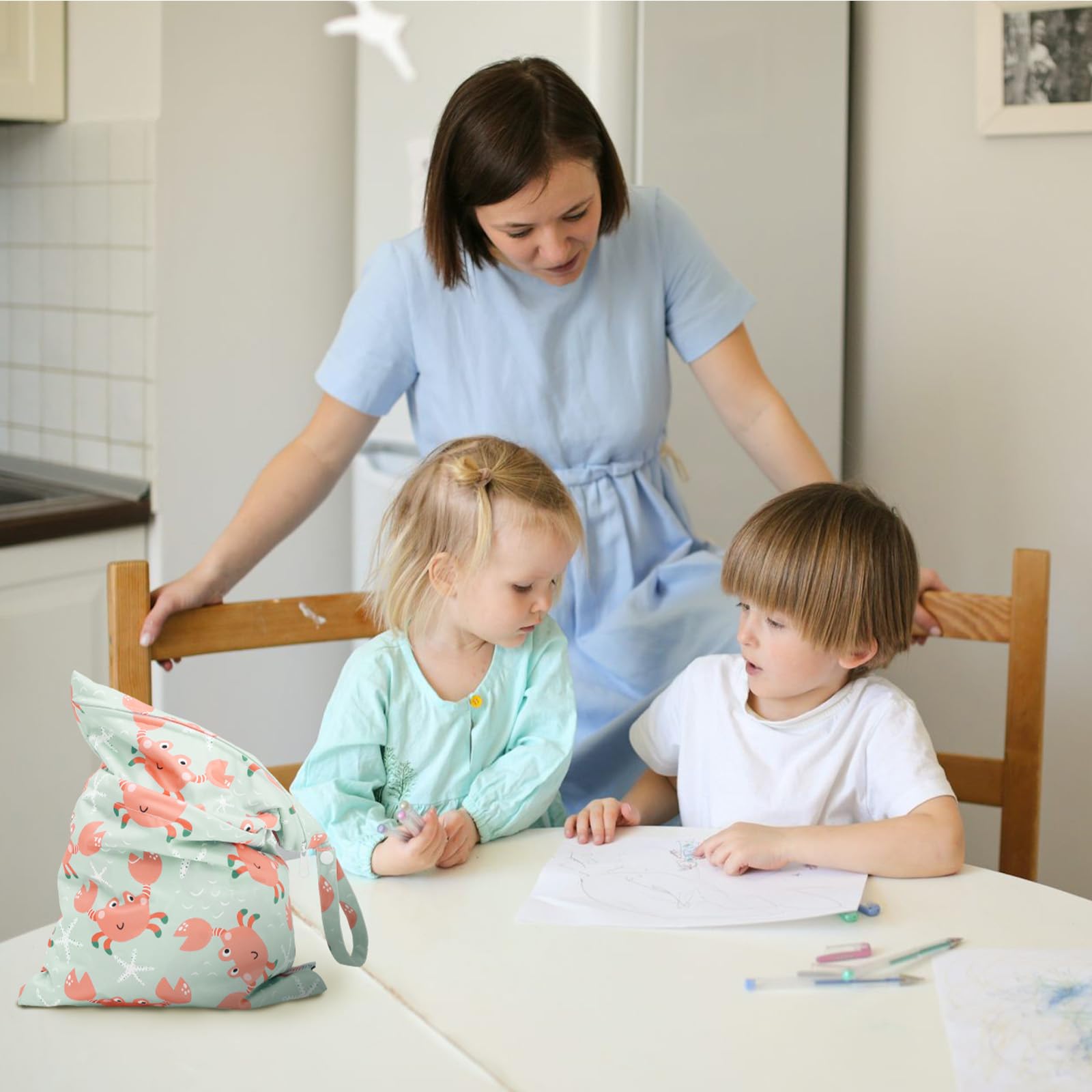 ALVABABY multi-use bag doubles as cosmetic or storage organizer.