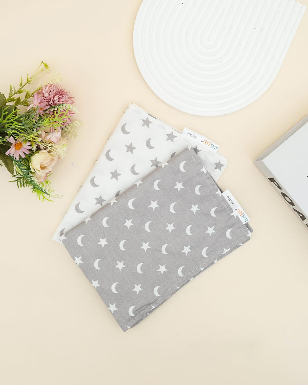 ALVABABY breathable cotton offers a gentle touch for sensitive little sleepers.