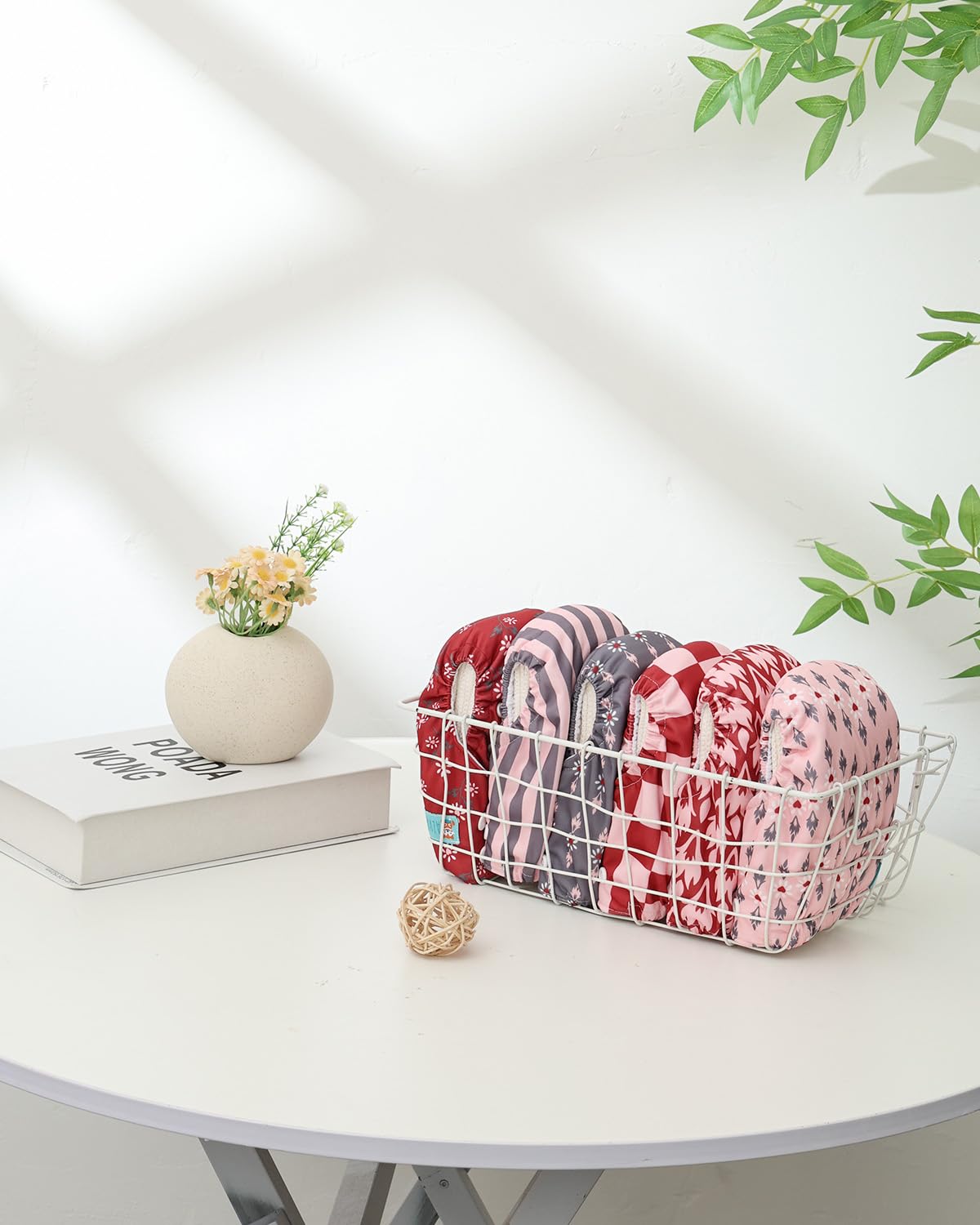 ALVABABY six diapers with twelve inserts form a complete system.