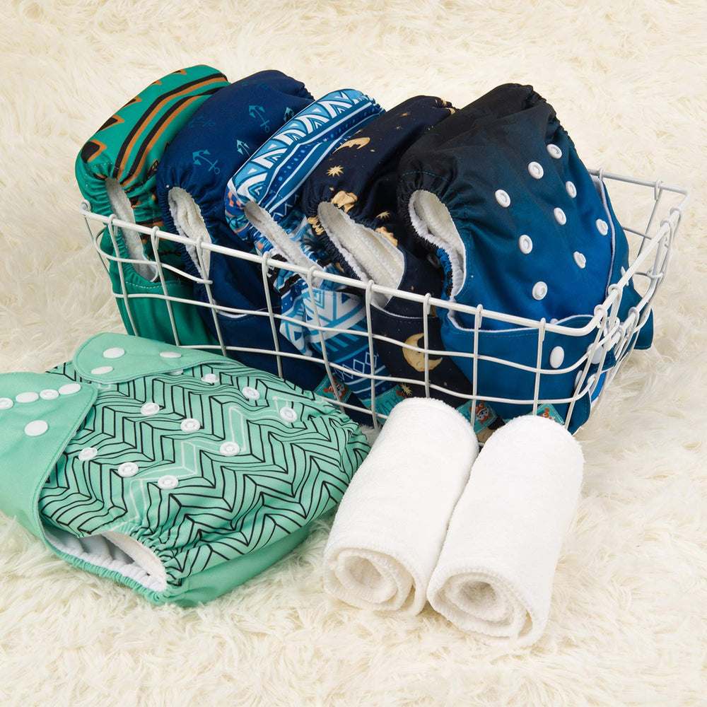 ALVABABY diapers fit babies from 3 kg to 15 kg.