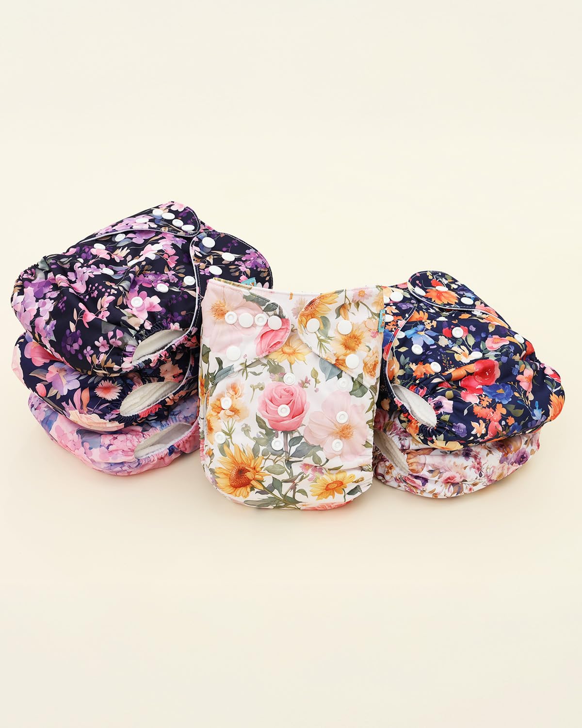 ALVABABY hip crossover snaps prevent wing droop for secure fit.