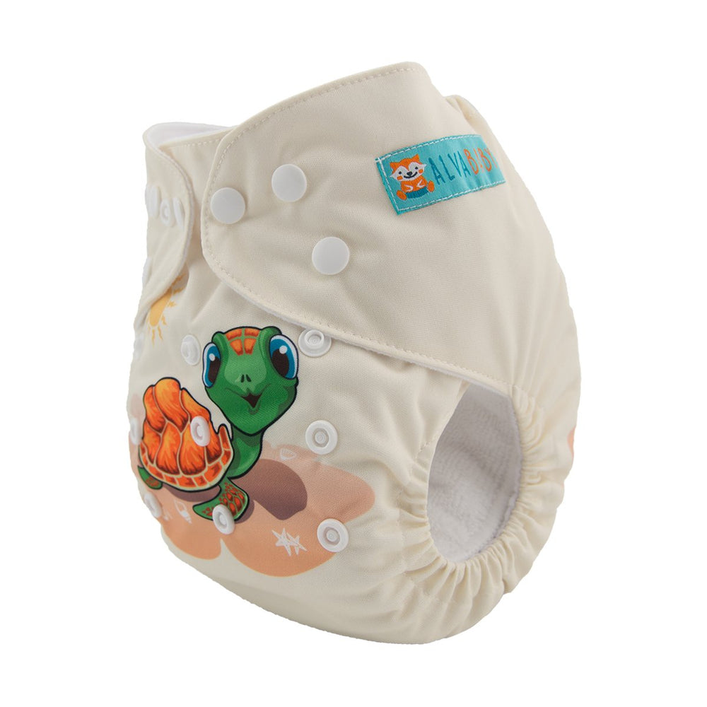 ALVABABY pack includes one diaper and two inserts ready to use