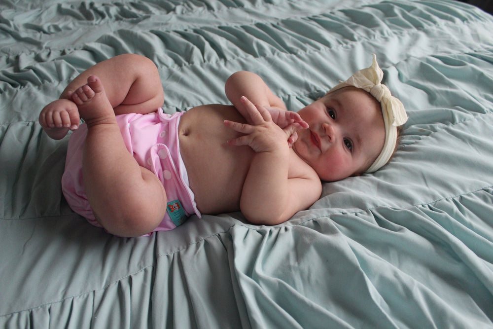 ALVABABY compact six-diaper pack ideal for travel