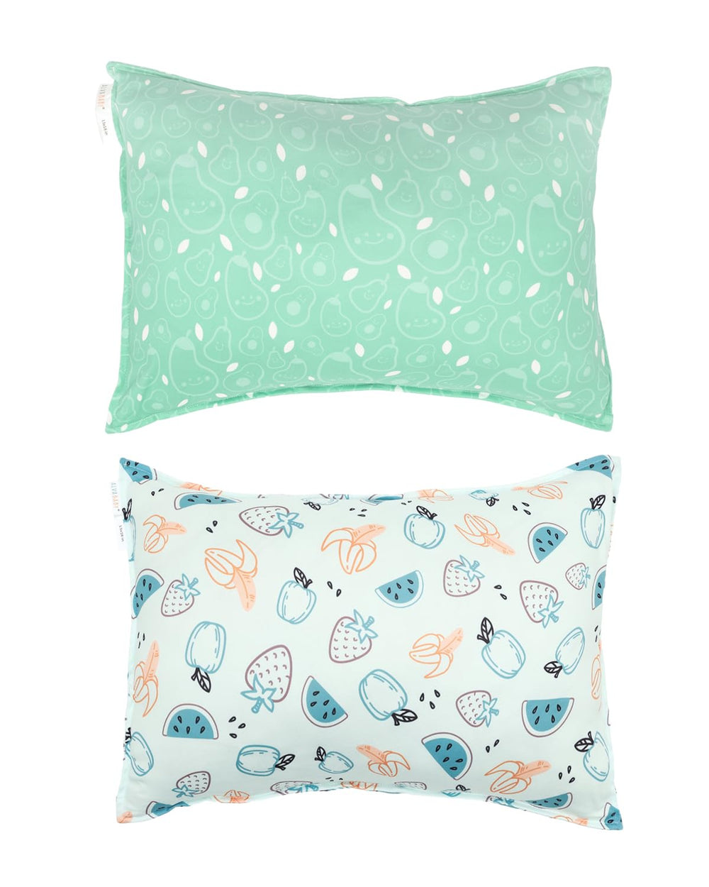 ALVABABY travel-friendly pillowcase is ideal for on-the-go naps.