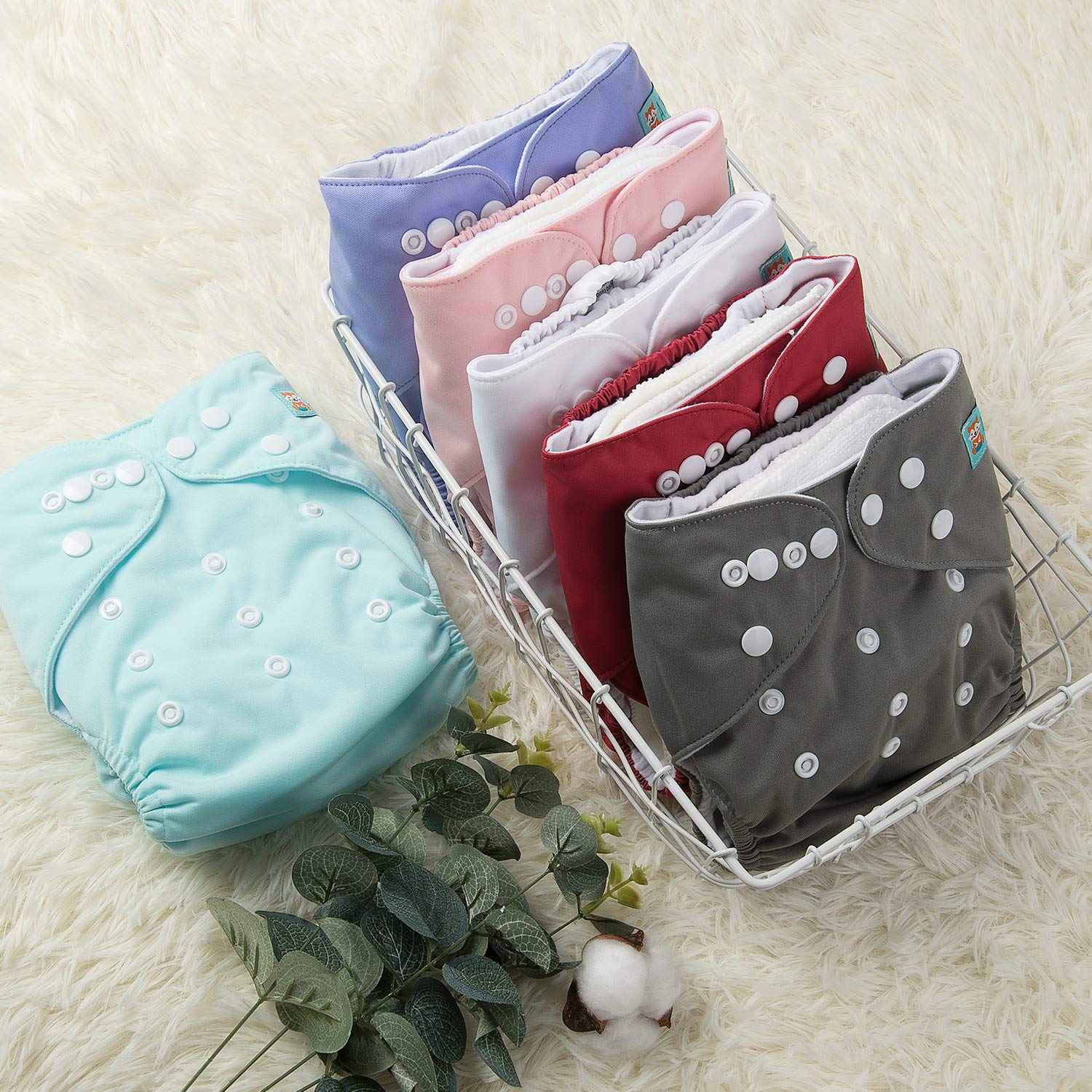 ALVABABY reusable nappies are easy to wash and care for.