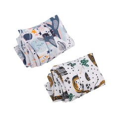 ALVABABY two-zipper compartments keep wet and dry items separate.