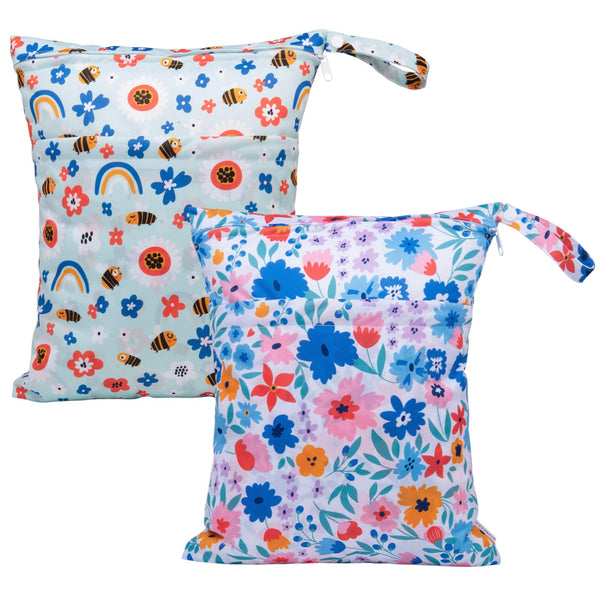 ALVABABY wet/dry bag with two zippers keeps wet and dry items separate.