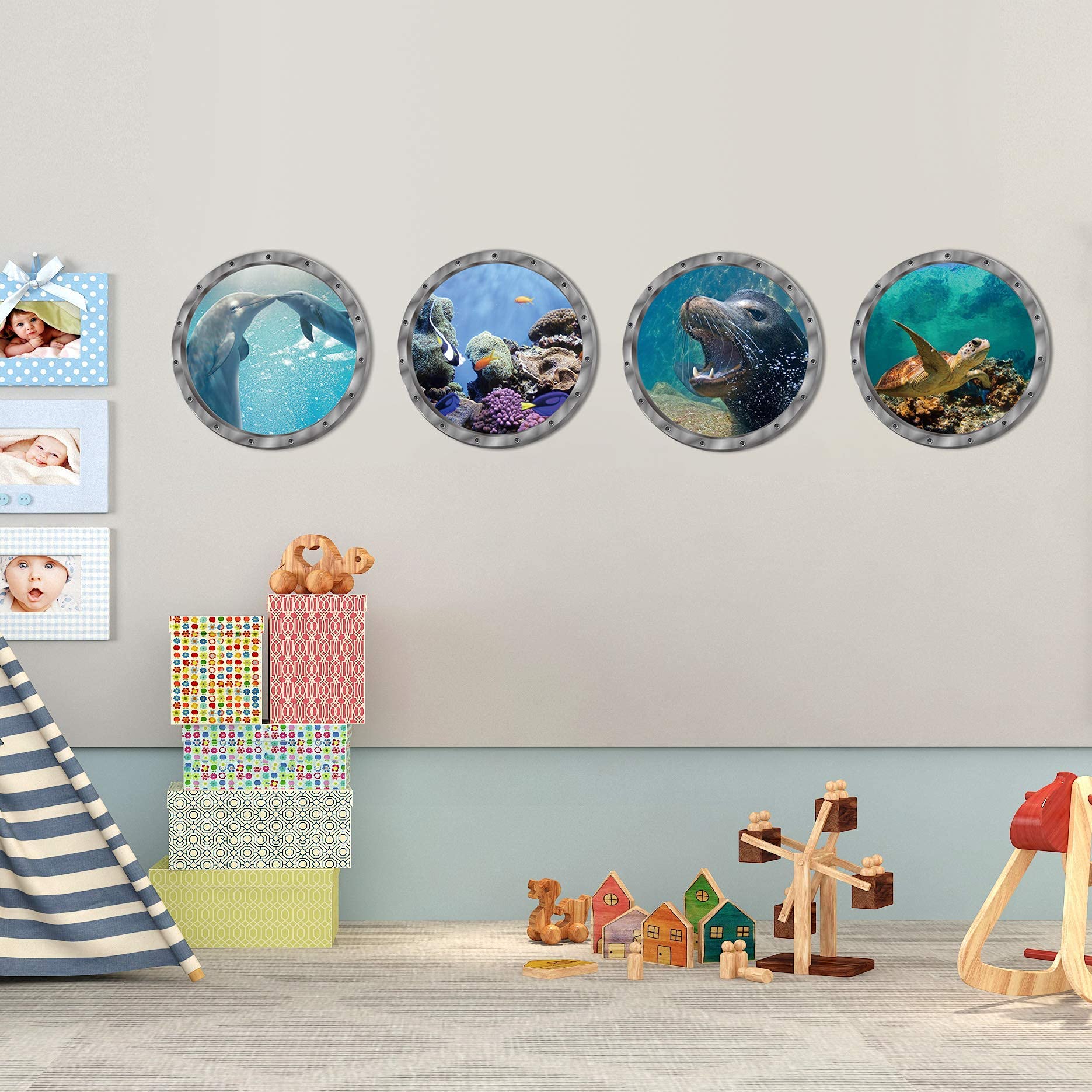 AM AMAONM multicolor undersea decor adds depth to walls.